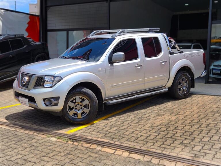 Nissan Frontier – 2.5 SV ATTACK 4X4 CD TURBO ELETRONIC DIESEL 4P MANUAL