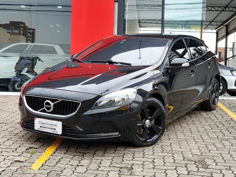 Volvo V40 – 2.0 T4 KINETIC GASOLINA 4P AUTOMÁTICO