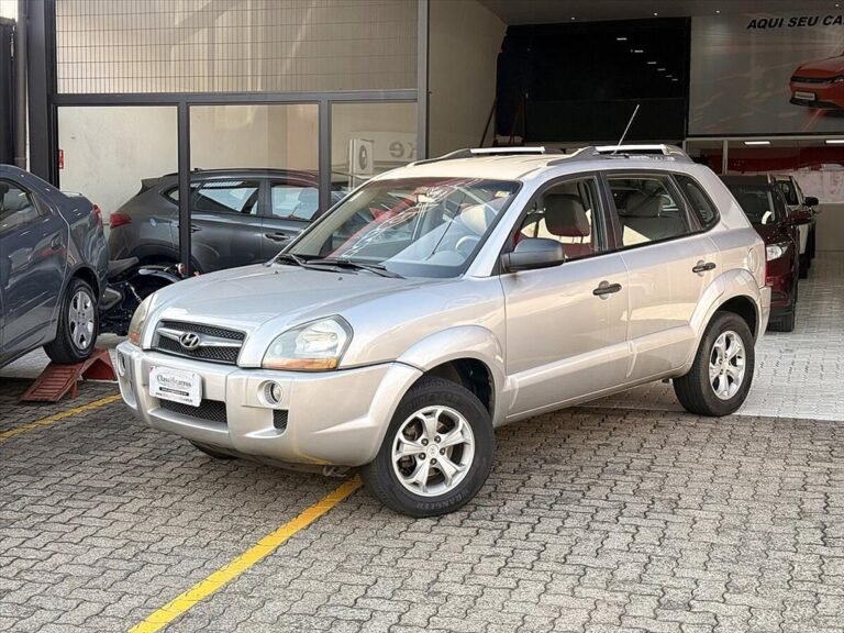 Hyundai Tucson – 2.0 MPFI GL 16V 142CV 2WD GASOLINA 4P AUTOMÁTICO